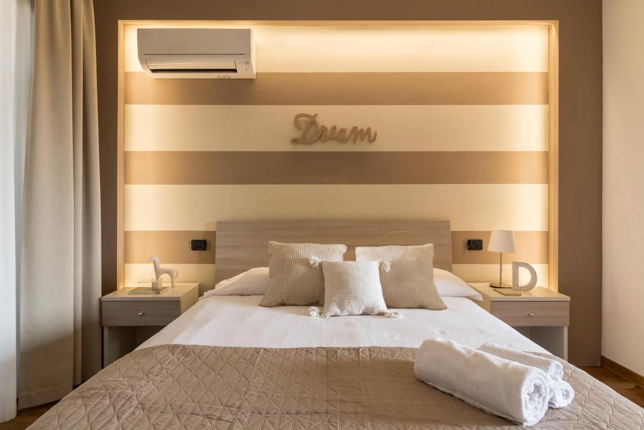 Le 2 Perle 2.0 Hotel Пескиера дел Гарда Екстериор снимка