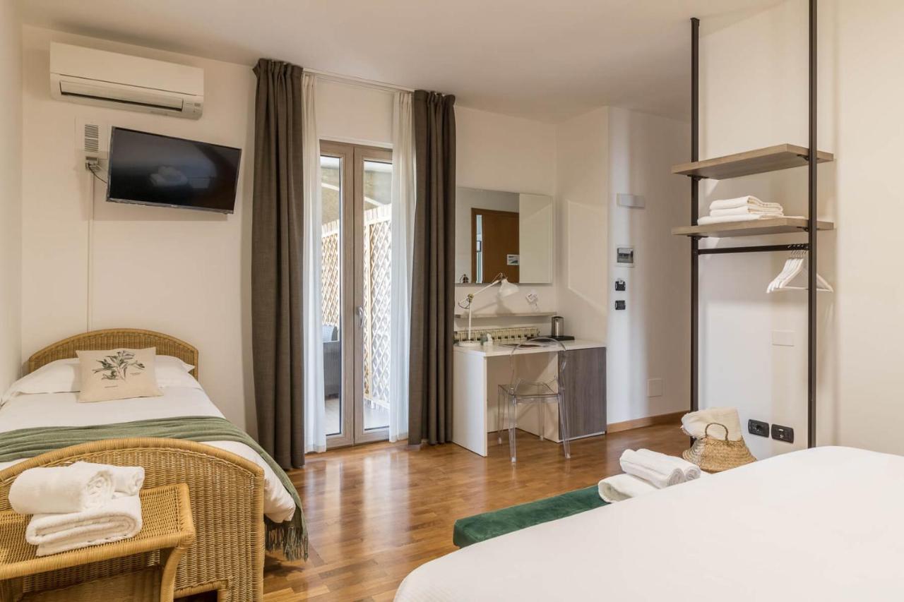 Le 2 Perle 2.0 Hotel Пескиера дел Гарда Екстериор снимка